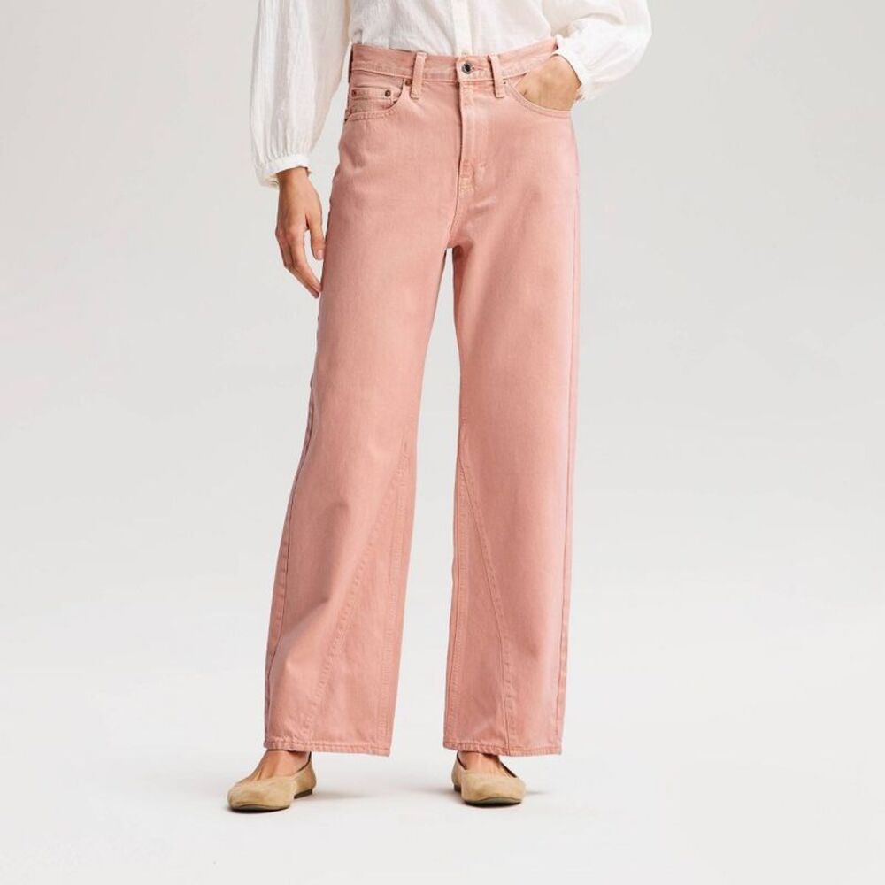 Women's Low Slung Loose Jeans - Universal Thread Pink 2